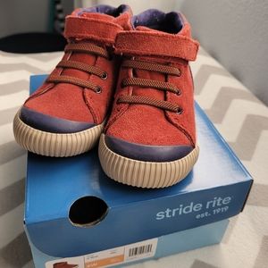 NWOT! Stride Rite Dune Sneakers